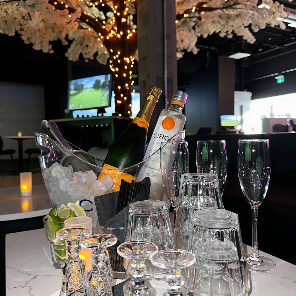 Condor Lounge & Condor Golf Bar - gallery