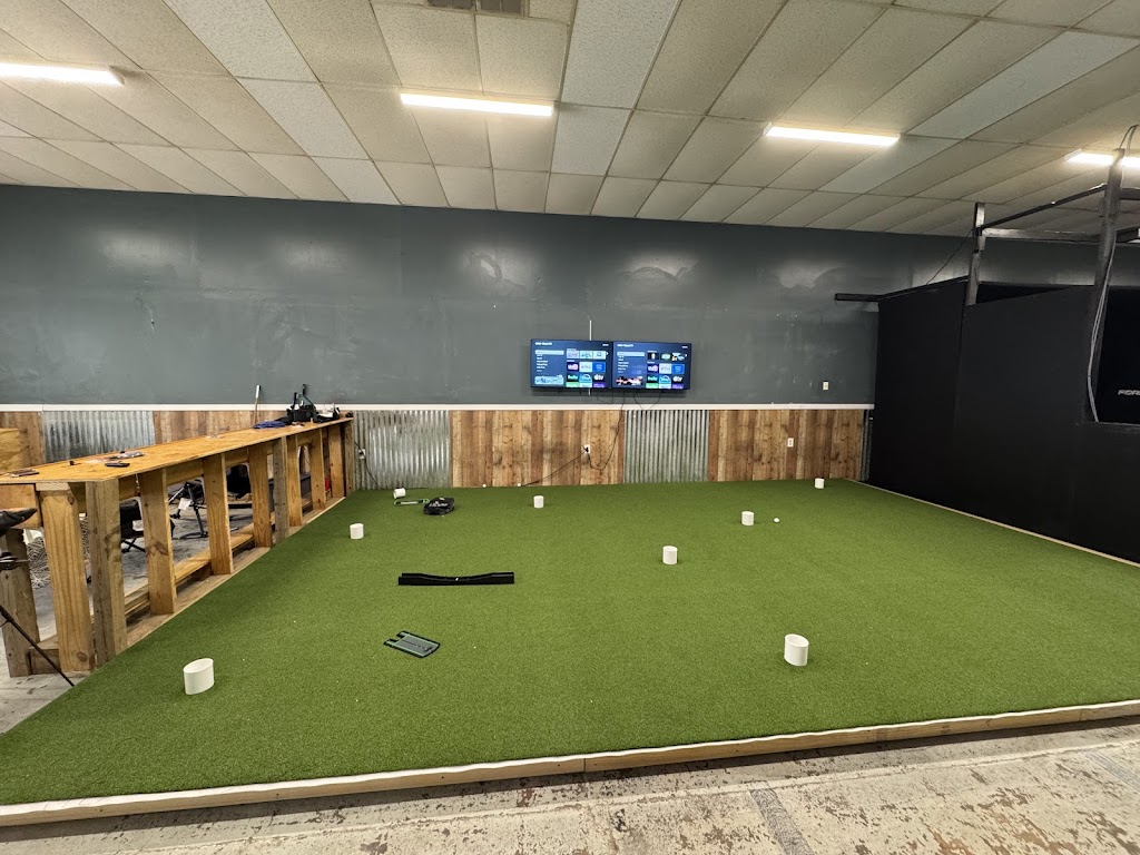 Tee it Up! Golf Lounge - gallery