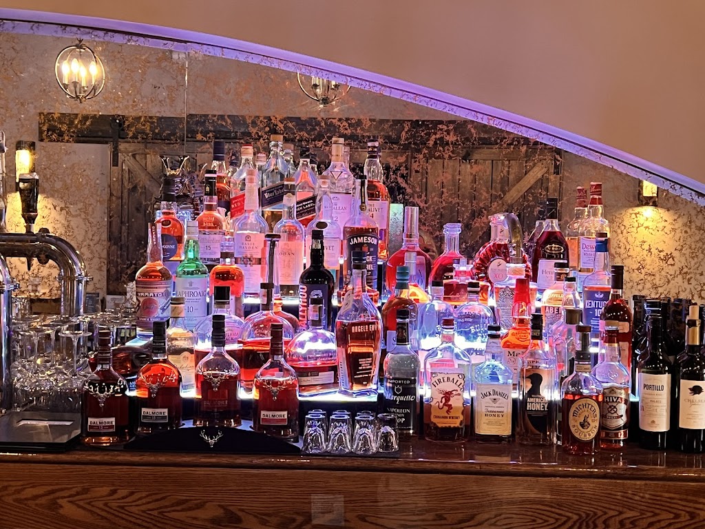 19th Hole Wine and Whiskey Bar - review