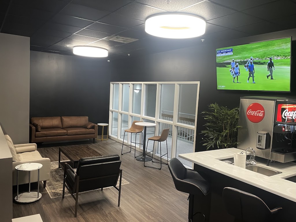 Birdie's Golf Lounge - gallery