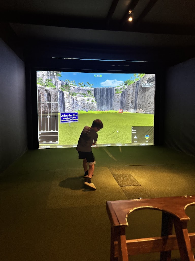 Stonehedge Indoor Golf - review
