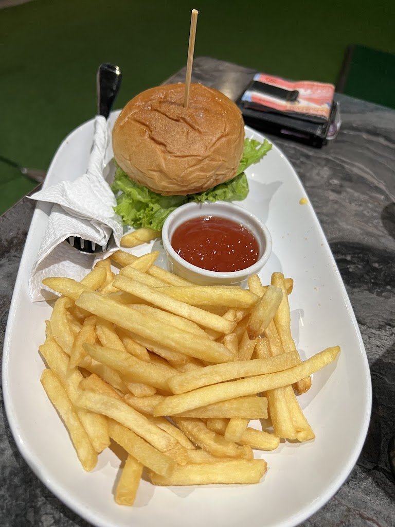 GolfX Sports Hub - San Juan (Indoor Golf) - review