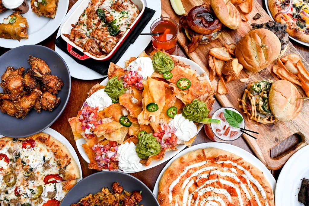 TOUR Golf & Grill - gallery