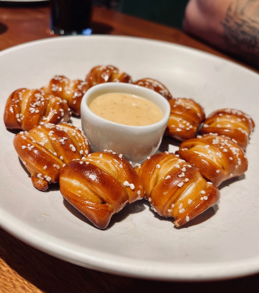 TOUR Golf & Grill - review