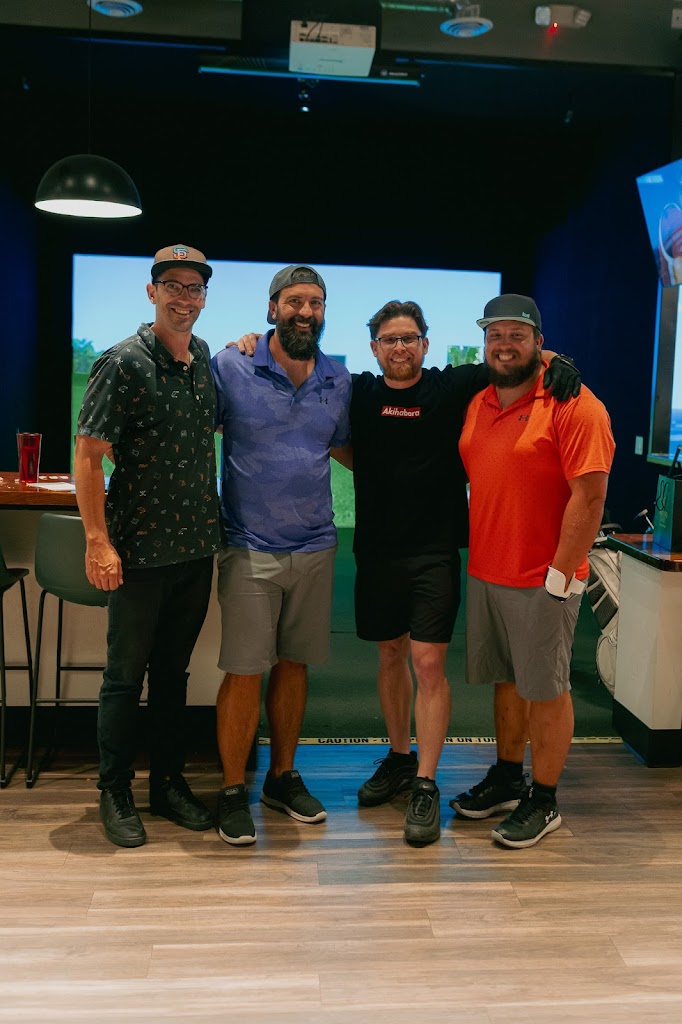 Mulligans Sports Bar & Golf Club - gallery