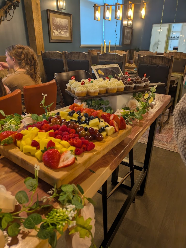 Doglegs Golf Lounge - gallery