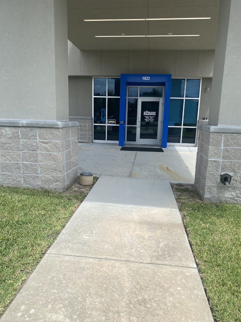 Doglegs Golf Lounge - review