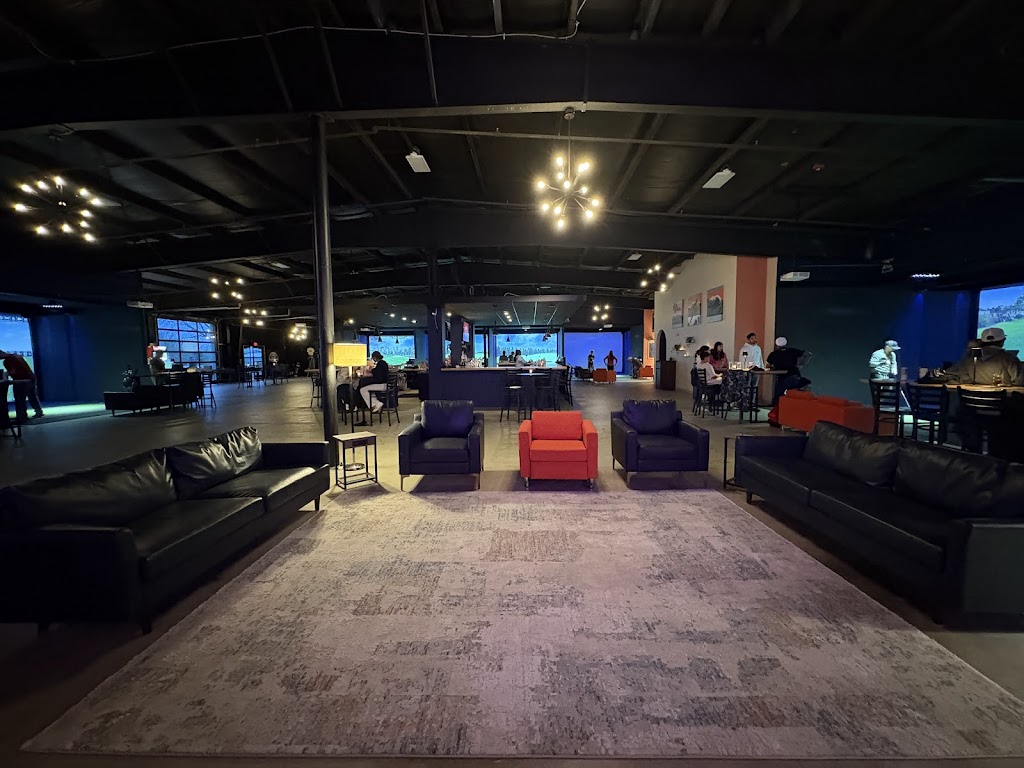 Back Nine Indoor Golf Lounge - gallery