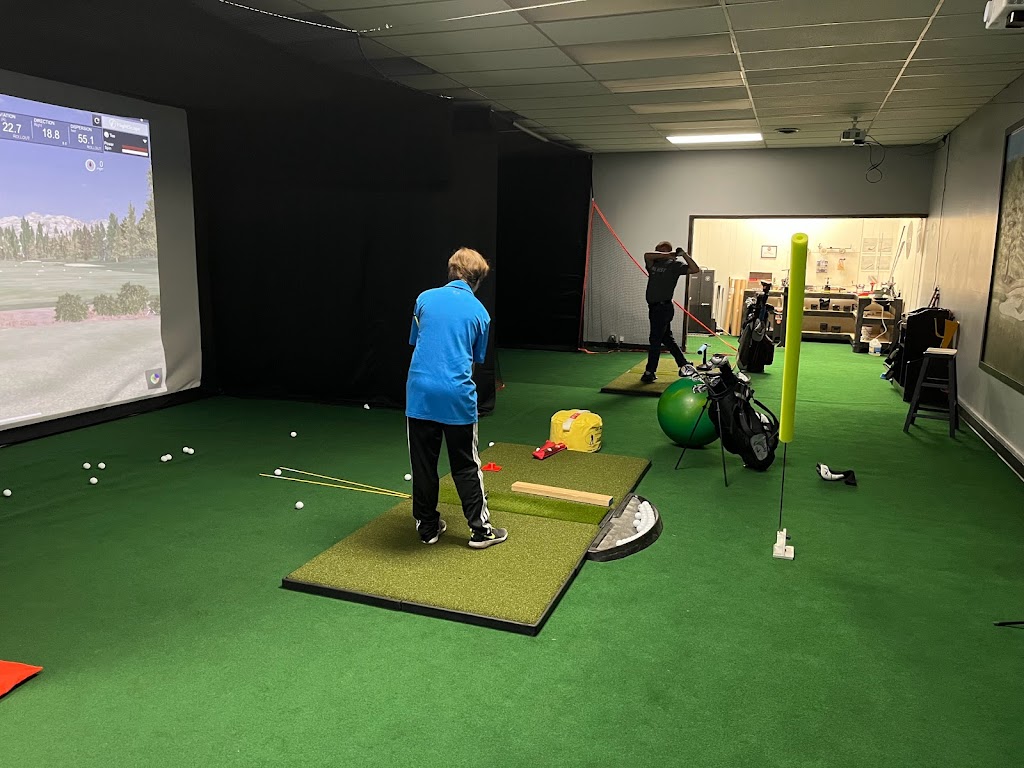 Lakeshore Golf Studio - gallery