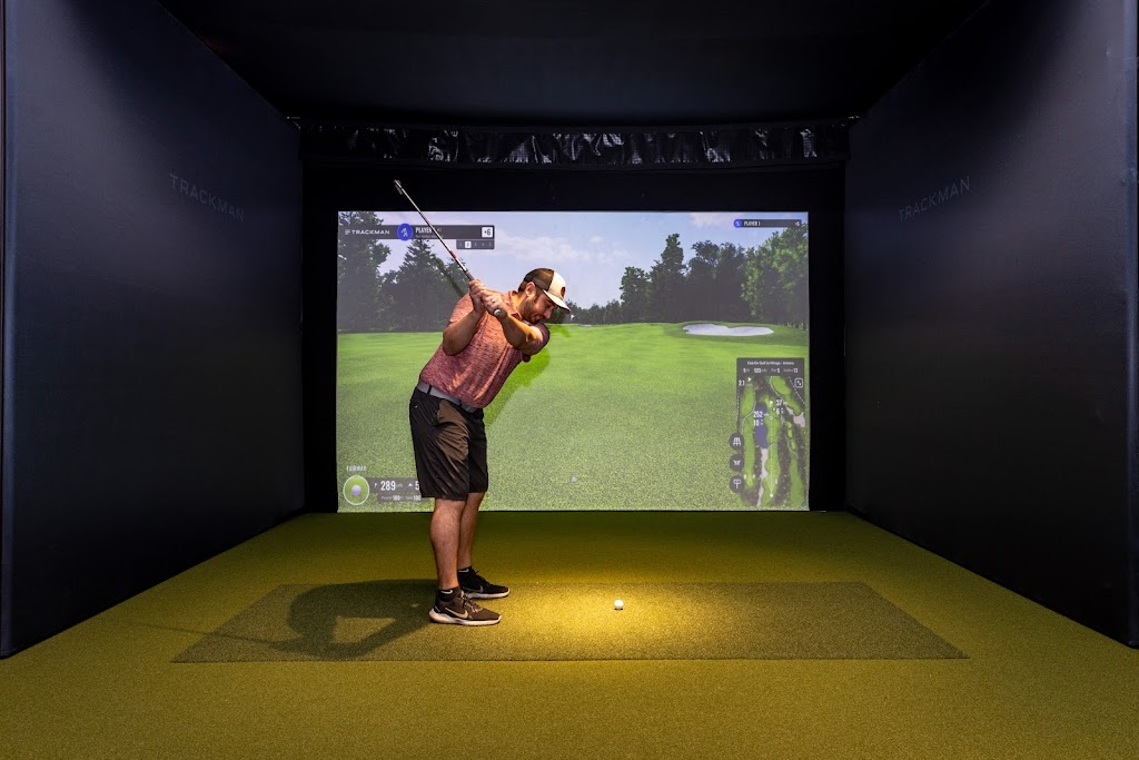 Phoenix Golf Lounge - gallery