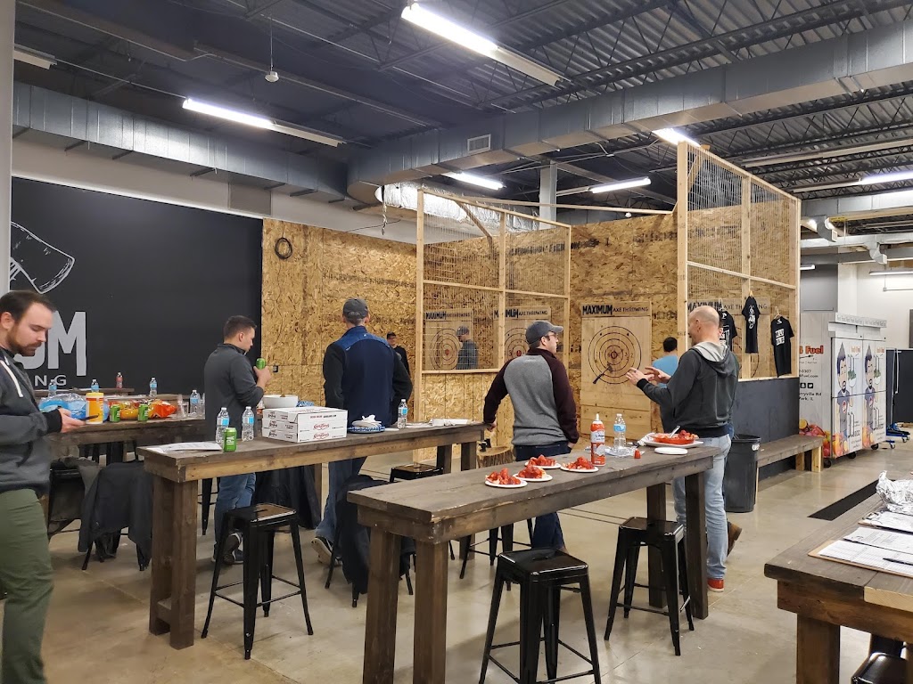 Maximum Axe Throwing, Smash Room and Golf Simulator - gallery