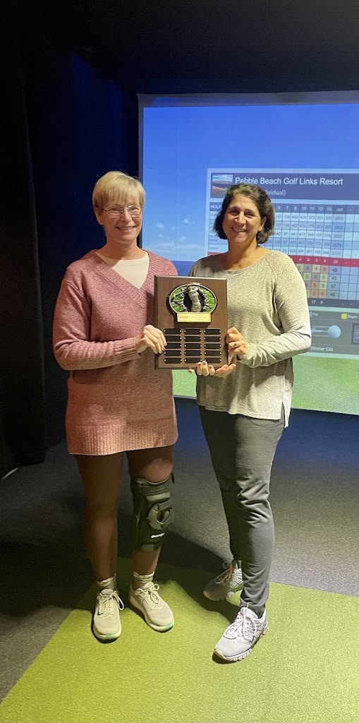 Mulligans Indoor Golf - gallery