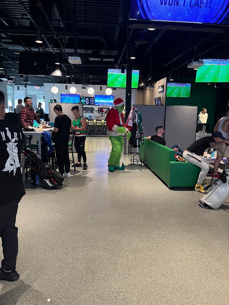 X Golf Wayland: Indoor Golf Simulator & Virtual Golfing - gallery