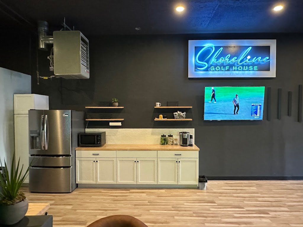 Shoreline Golf House - gallery