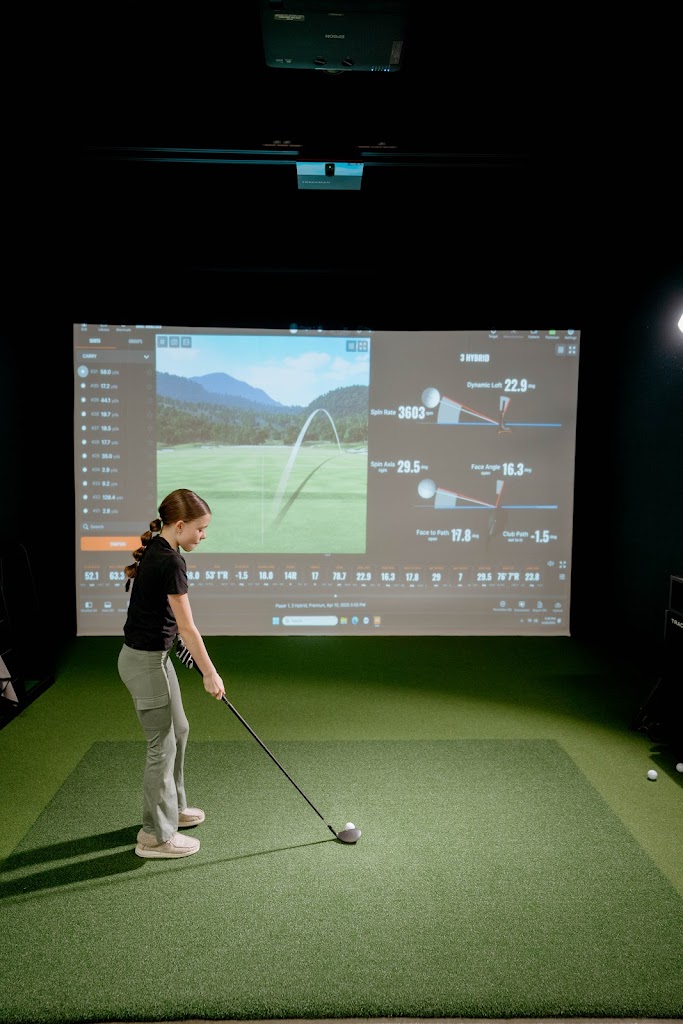 Pin High Indoor Golf Club - gallery