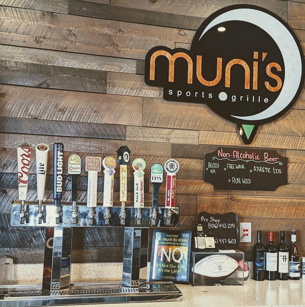 Muni's - gallery