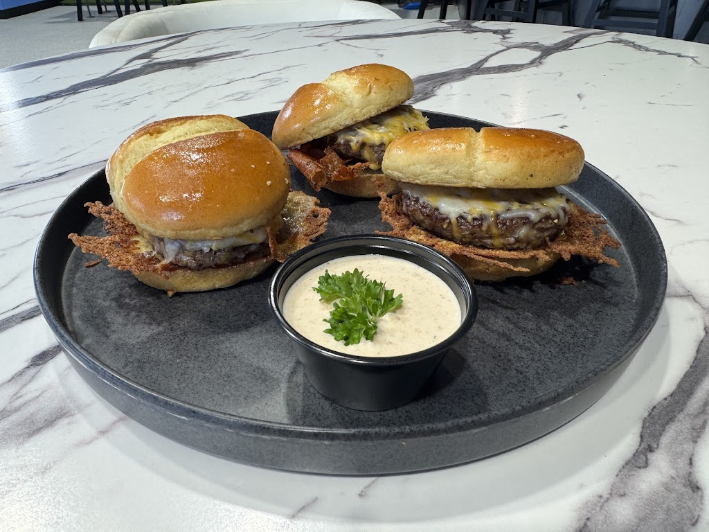 Up & Downs Golf Bar - gallery