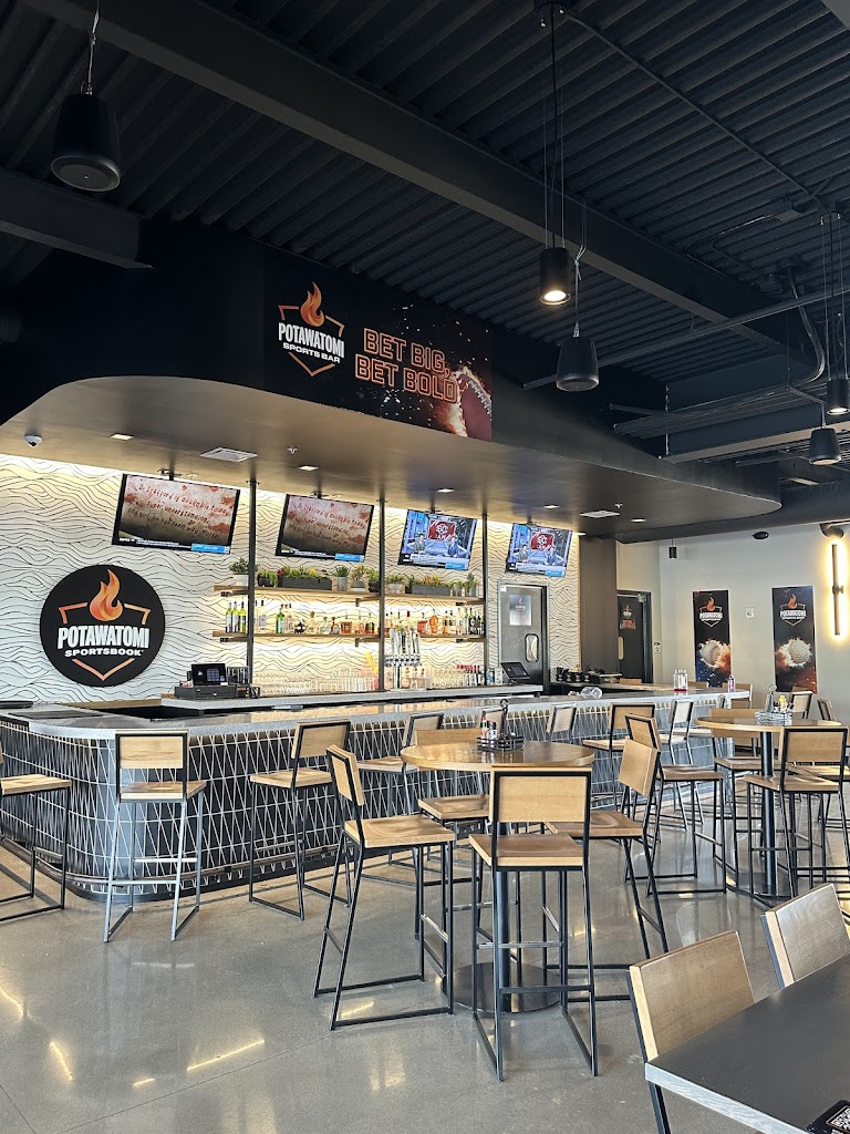 Luxe Golf Bays - gallery