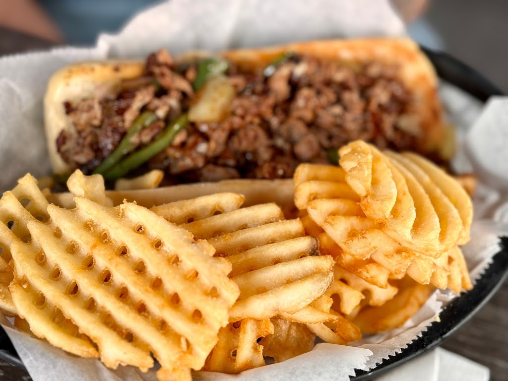 The Daly Round Sports Bar + Indoor Golf - gallery