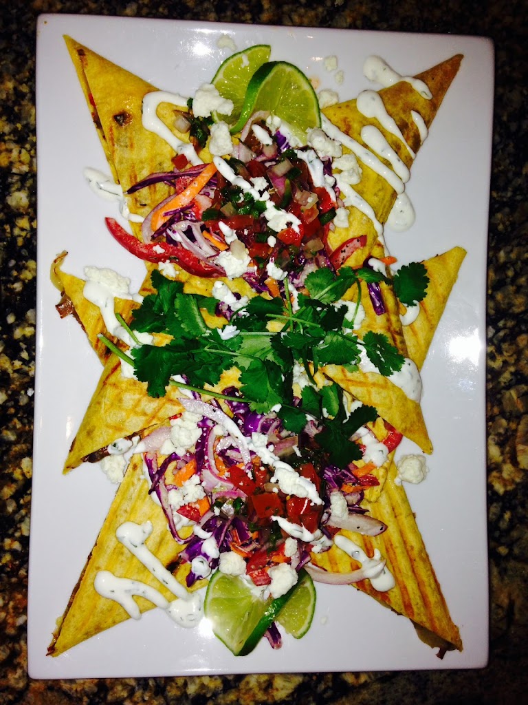 Beyond Golf - Bar + Kitchen - gallery