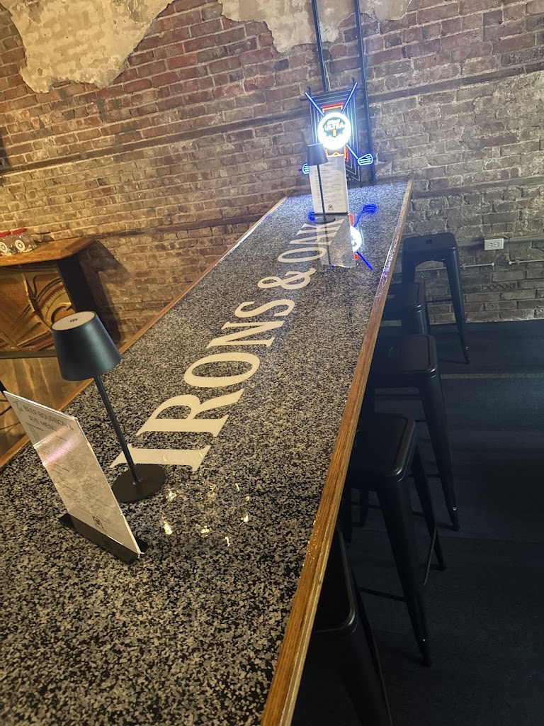 Irons & Oak - review