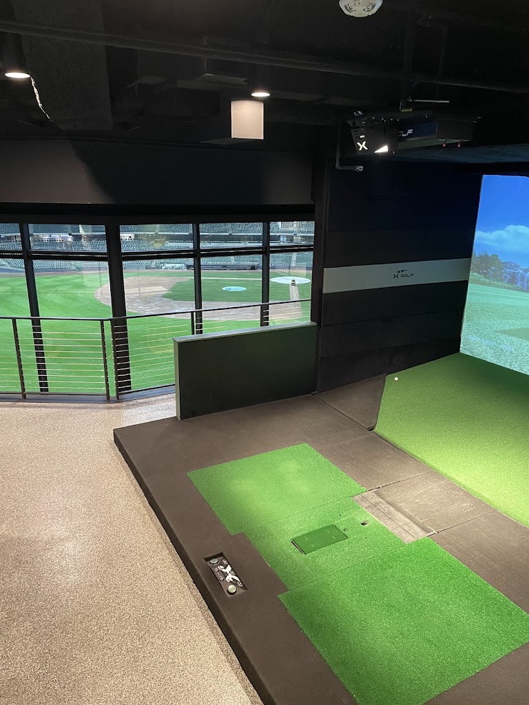X-Golf at American Family Field | Year-Round Golf Simulator Suites & Events - review
