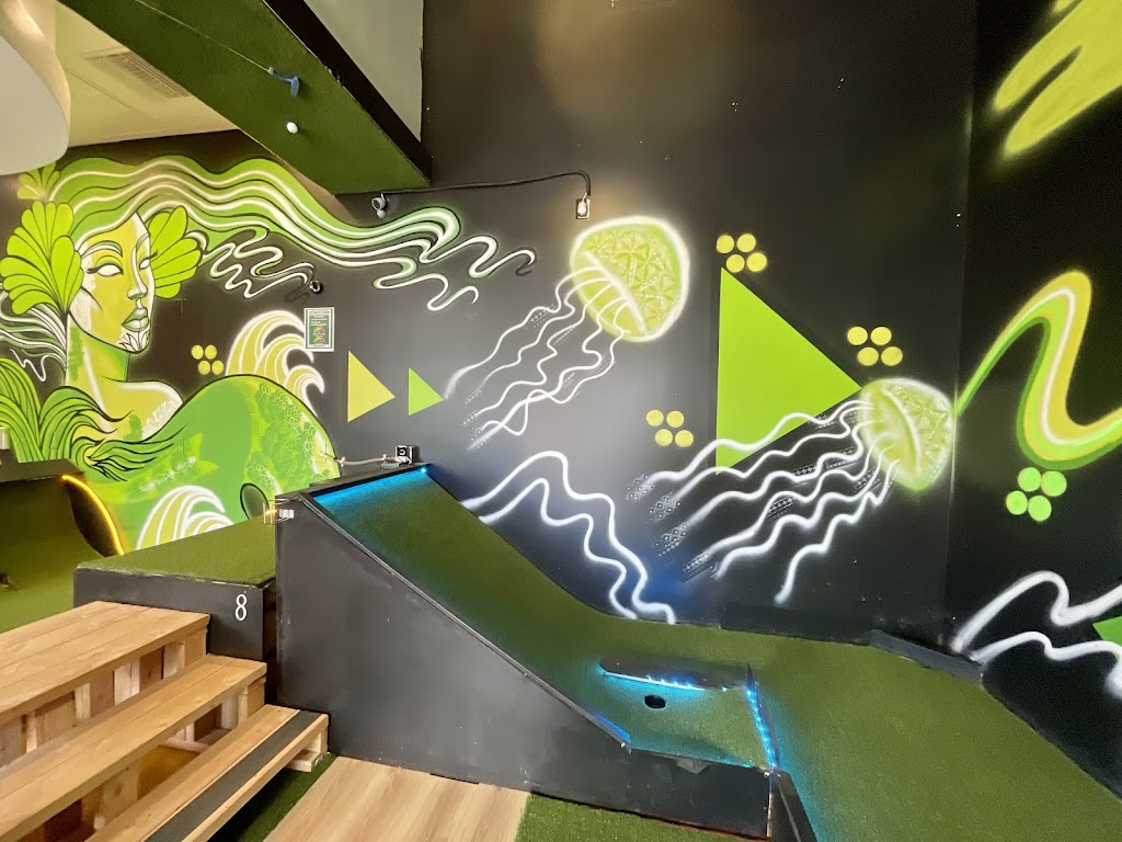 Playground Mini Golf - review