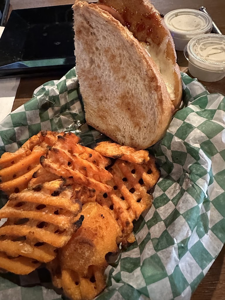 Mulligan's Golf Bar - review