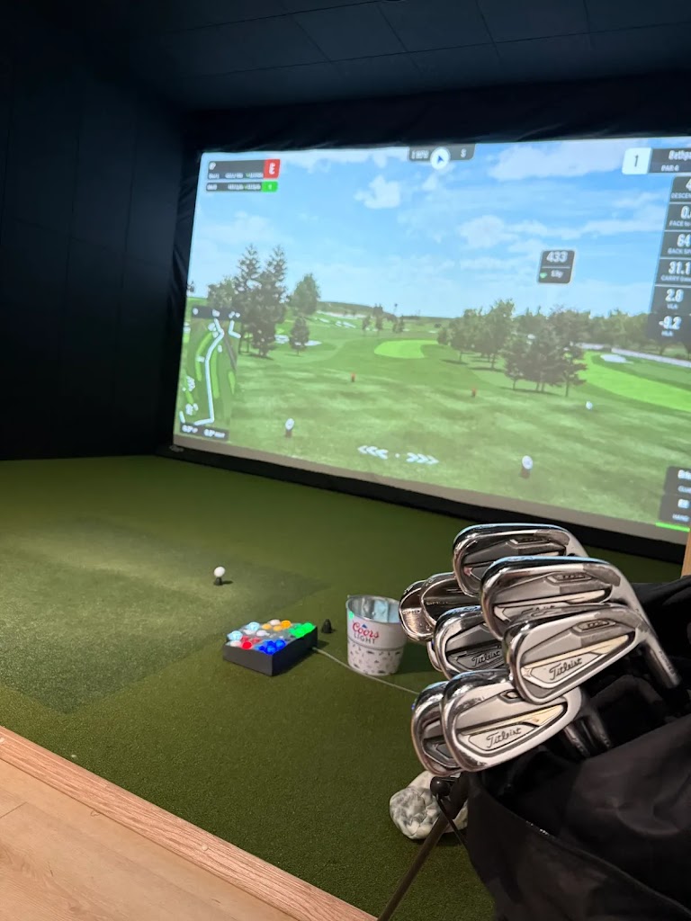 Blades Golf Lounge - review