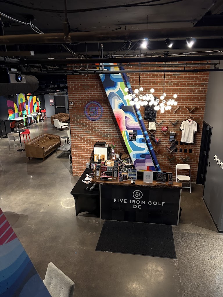 Five Iron Golf - review