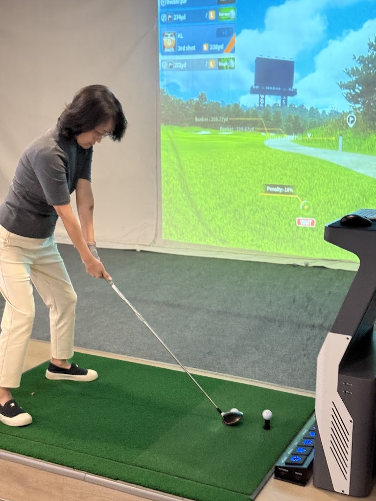 Golf Plus La Mirada | Indoor Golf Simulator - review