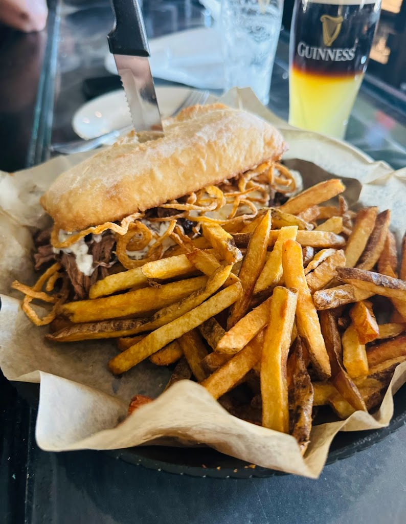 The Patriot Lounge | Bar & Grille - Golf Simulators, Axe Throwing & Events - review