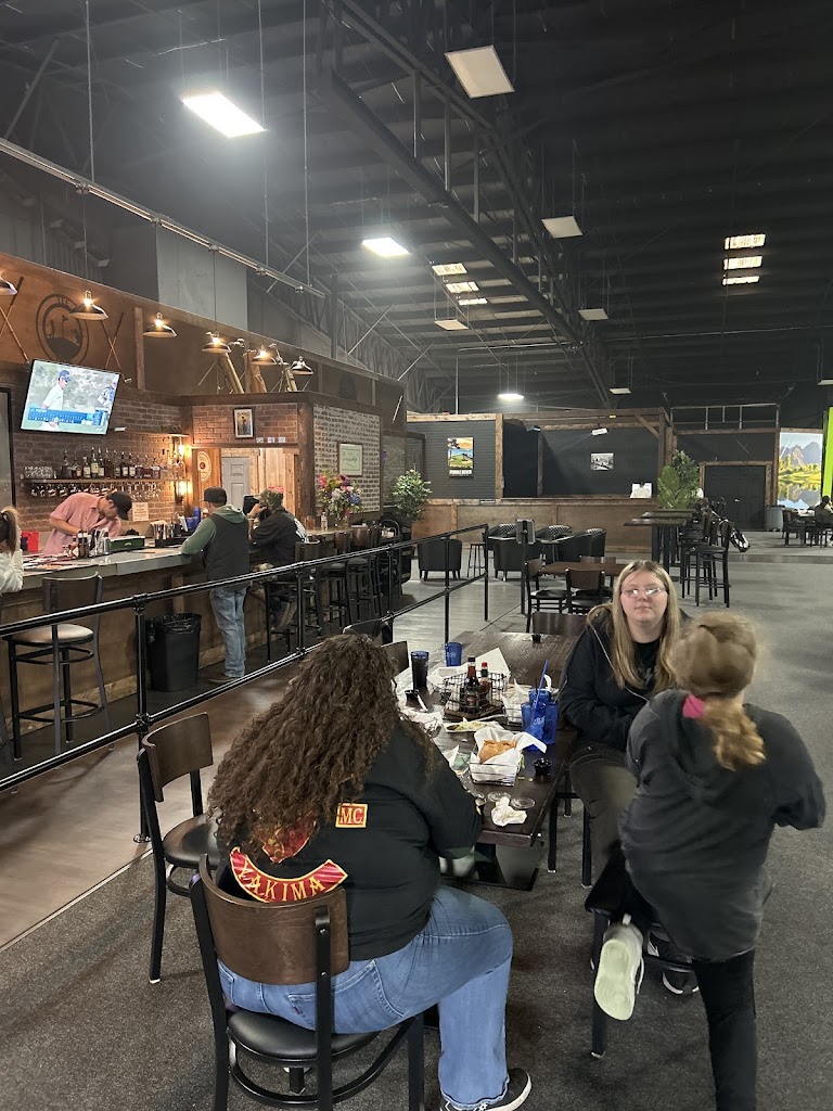 Nine Iron Golf / Sports restaurant & lounge - review