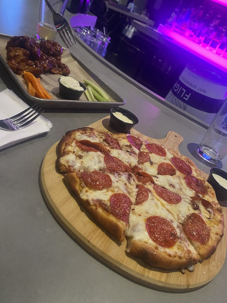 Five Iron Golf - review