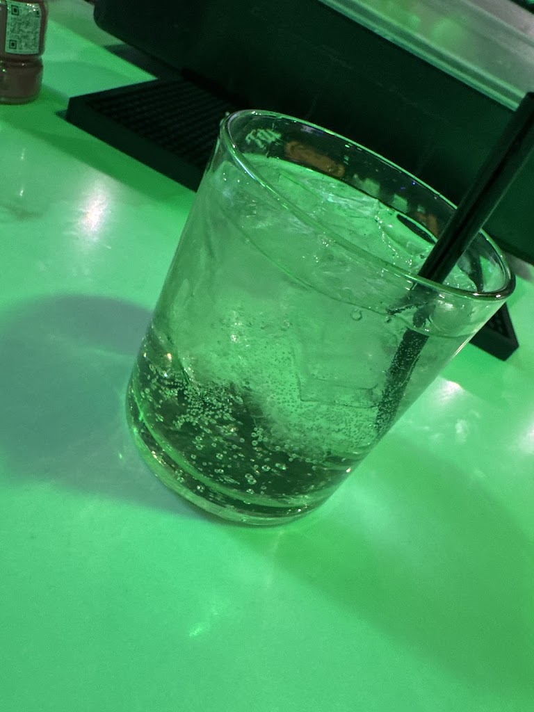 Blackbirdie Indoor Golf Sport Bar & Grill - review