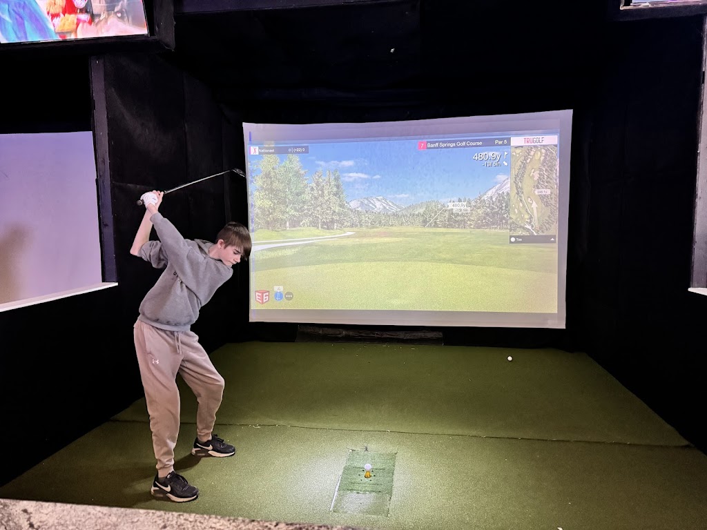 Backspin Indoor Golf - review