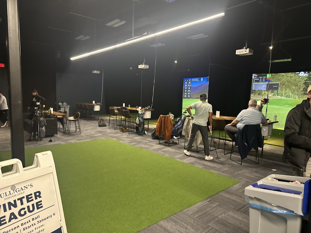 Mulligan's Indoor Golf - review