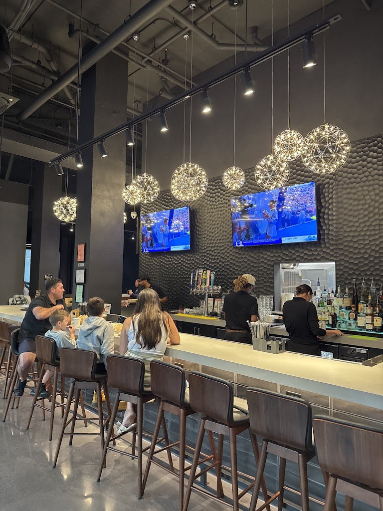 Five Iron Golf - review