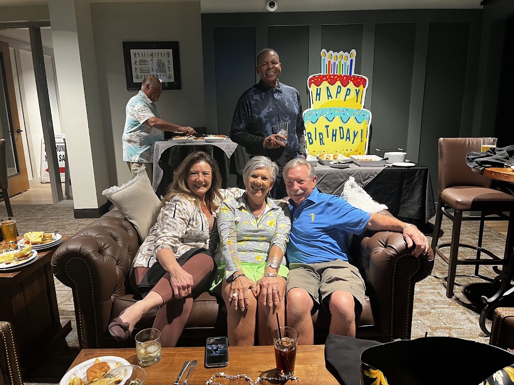 TeeBox Indoor Golf Club - review