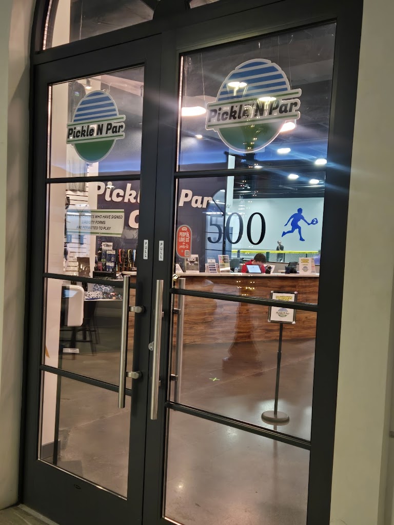 Pickle N Par Club (Melville) - review