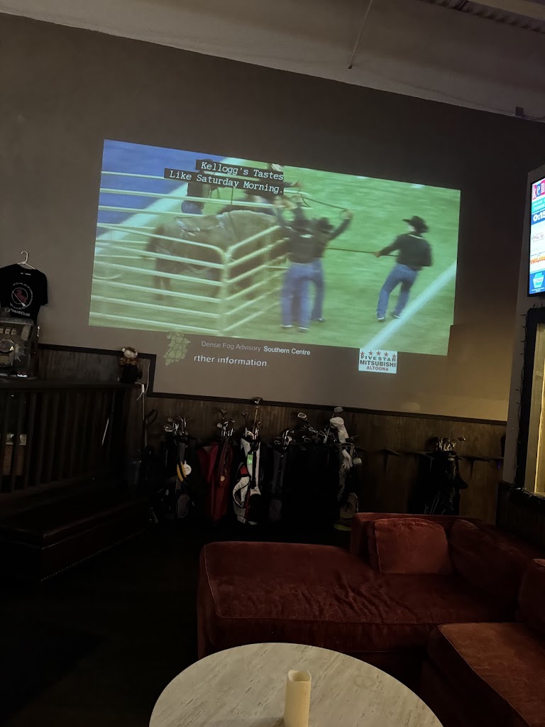 Westmont Indoor Golf - review