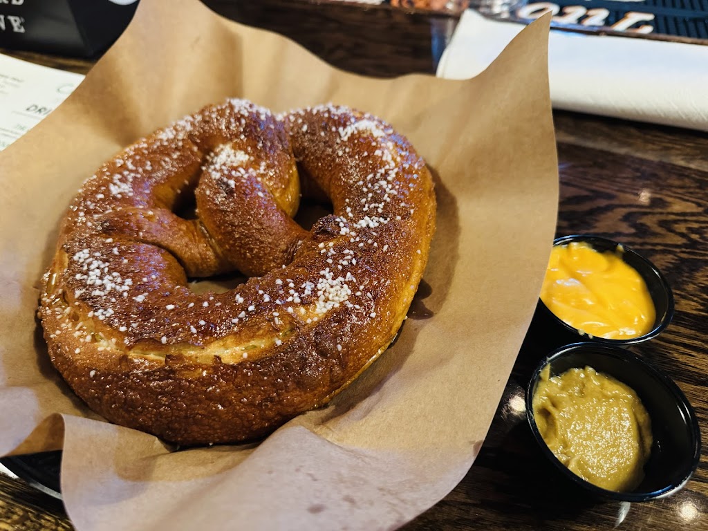 Caddies Sports Club - review