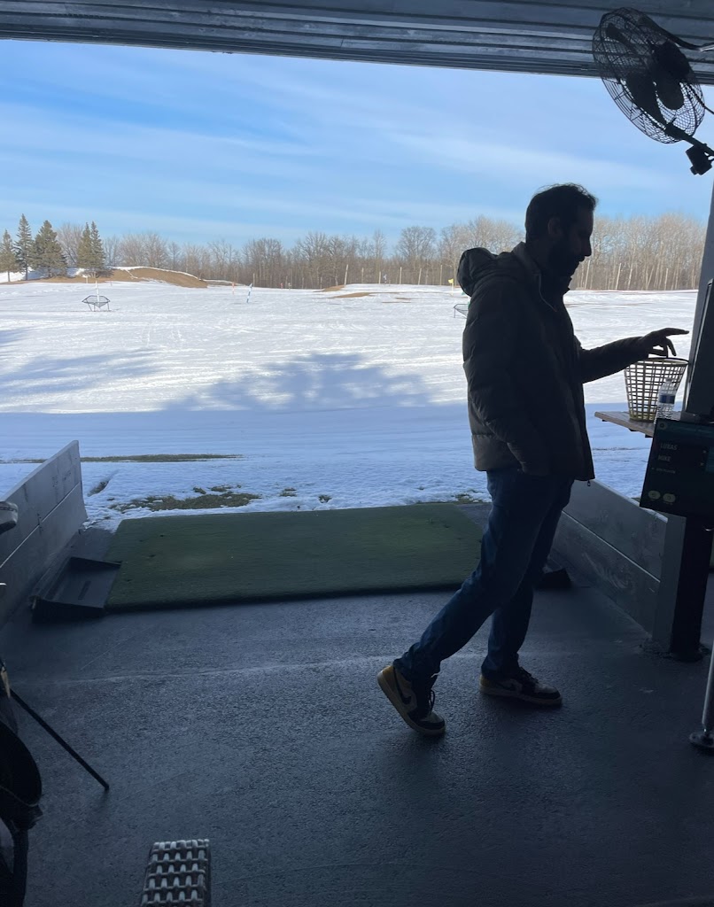 Missing Links Driving Range, Golf Course, Miniature Golf, Toptracer, Sports Bar - review