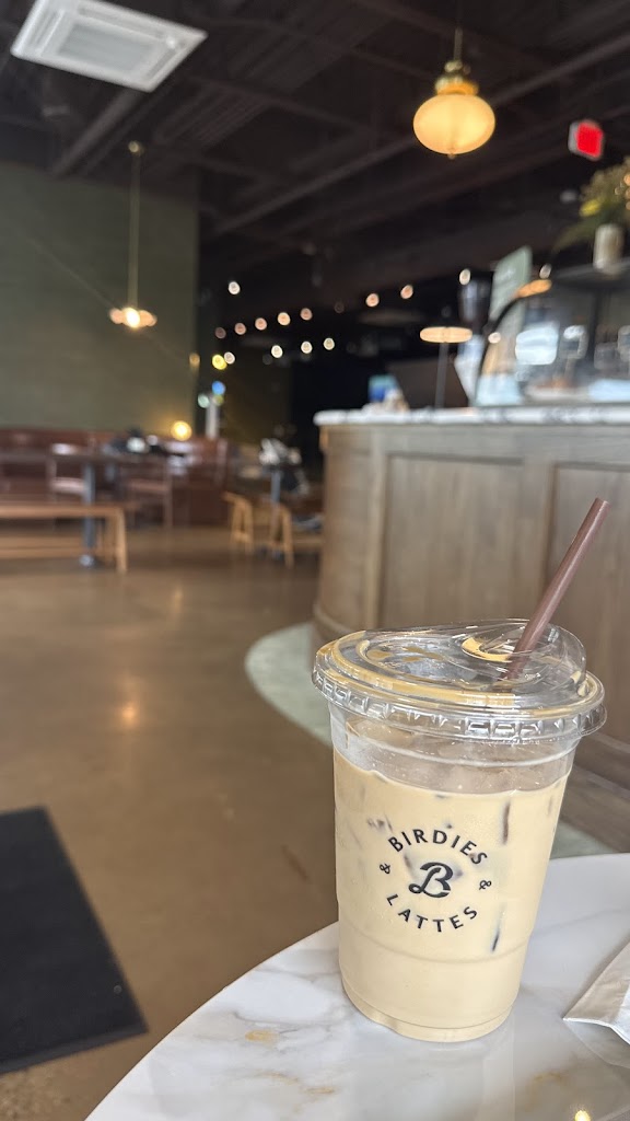 Birdies & Lattes - review
