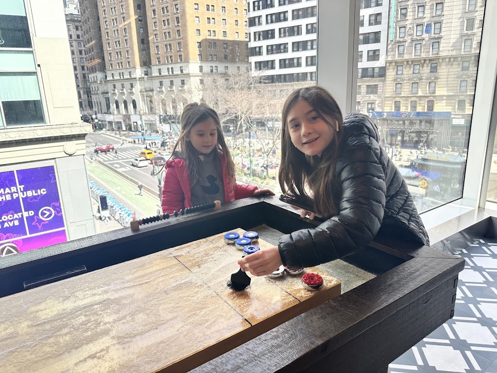 Five Iron Golf - review