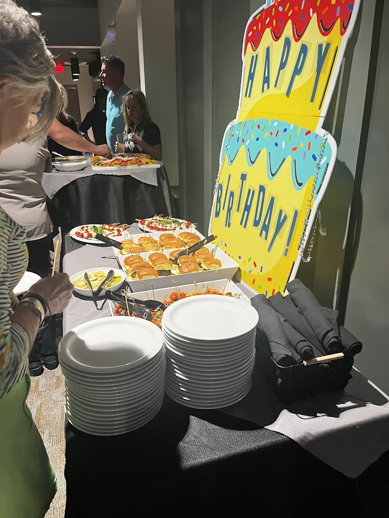 TeeBox Indoor Golf Club - review