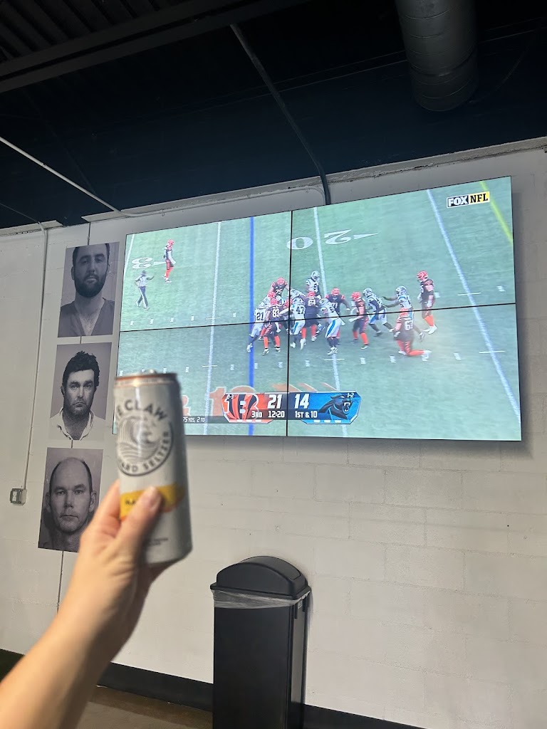 Garage Golf Cincy - review