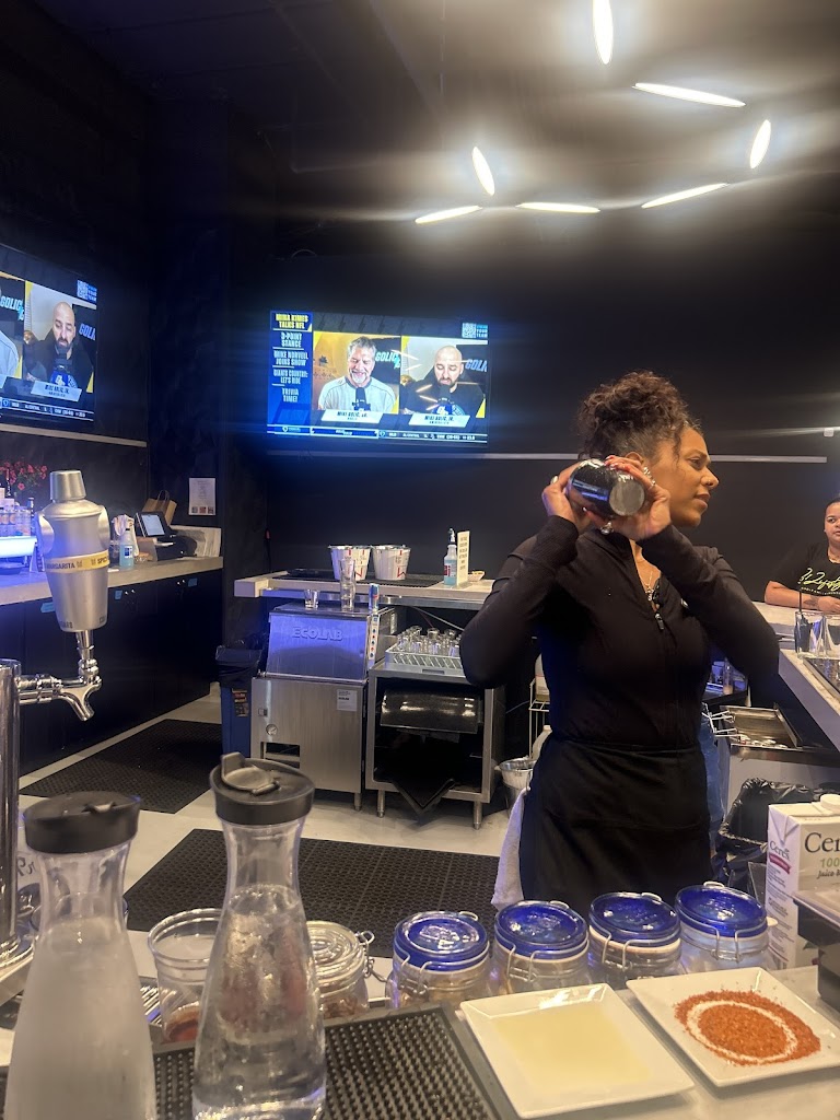 Five Iron Golf - review