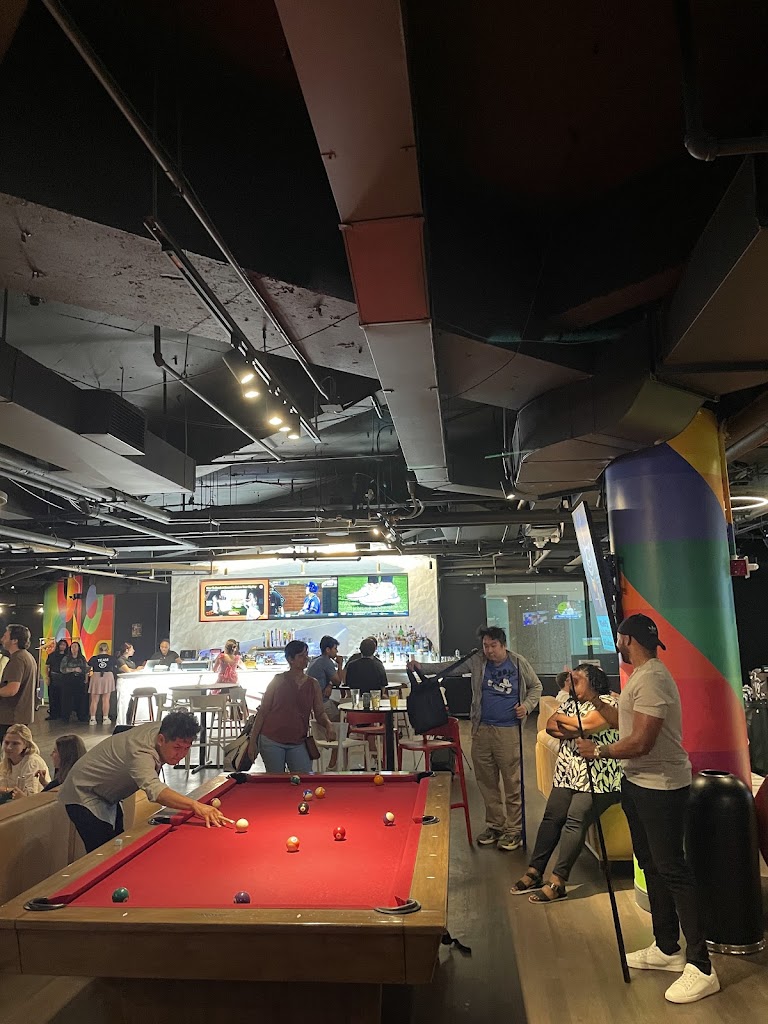 Five Iron Golf - review