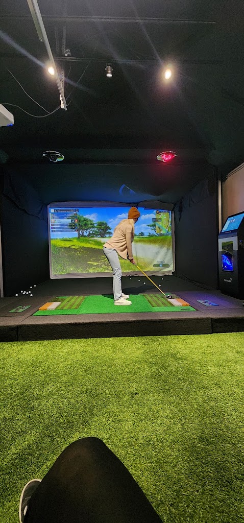 SCRATCH INDOOR GOLF - review